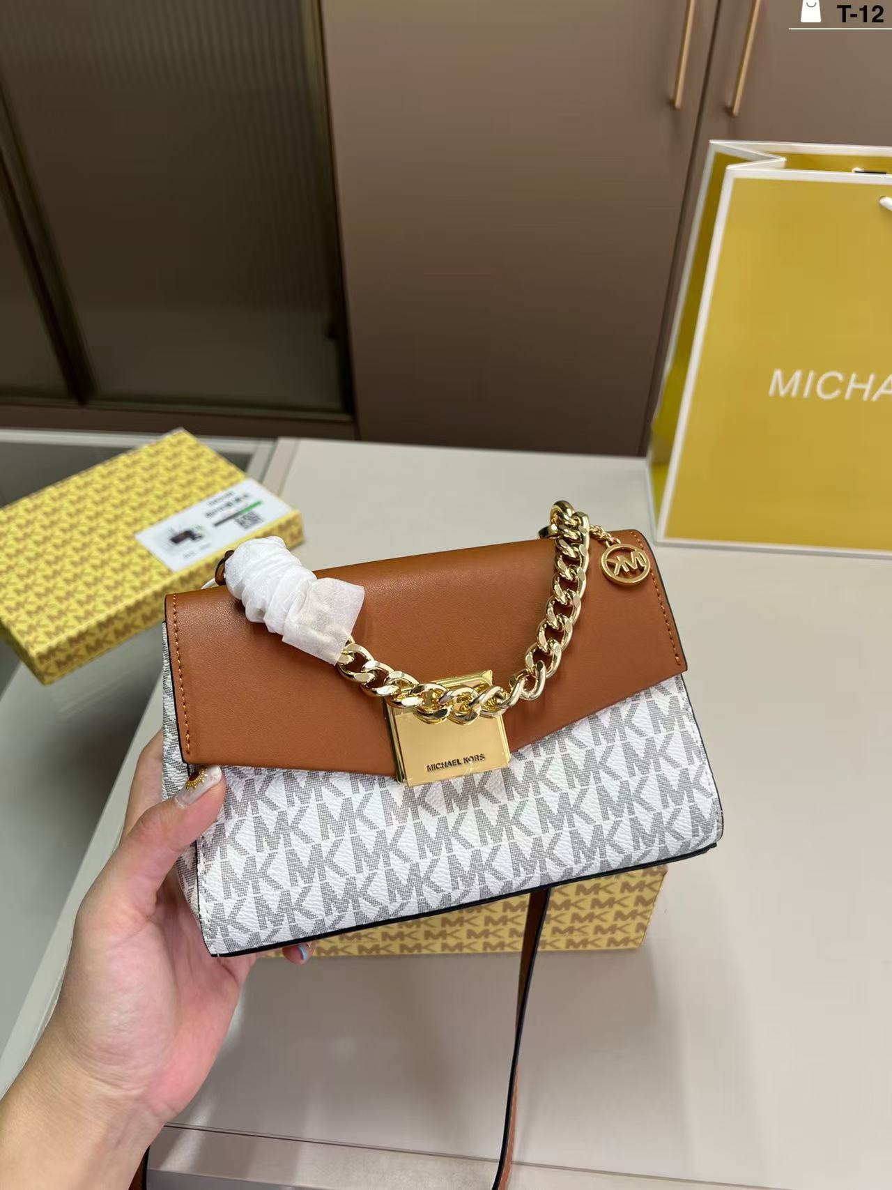 Luxury Bags Michael Kors - Brand New Michael Kors Women's Luxury