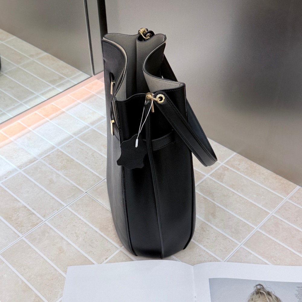 New Bucket Bag Old Money Wind  - Luxury Bags Leather review and price