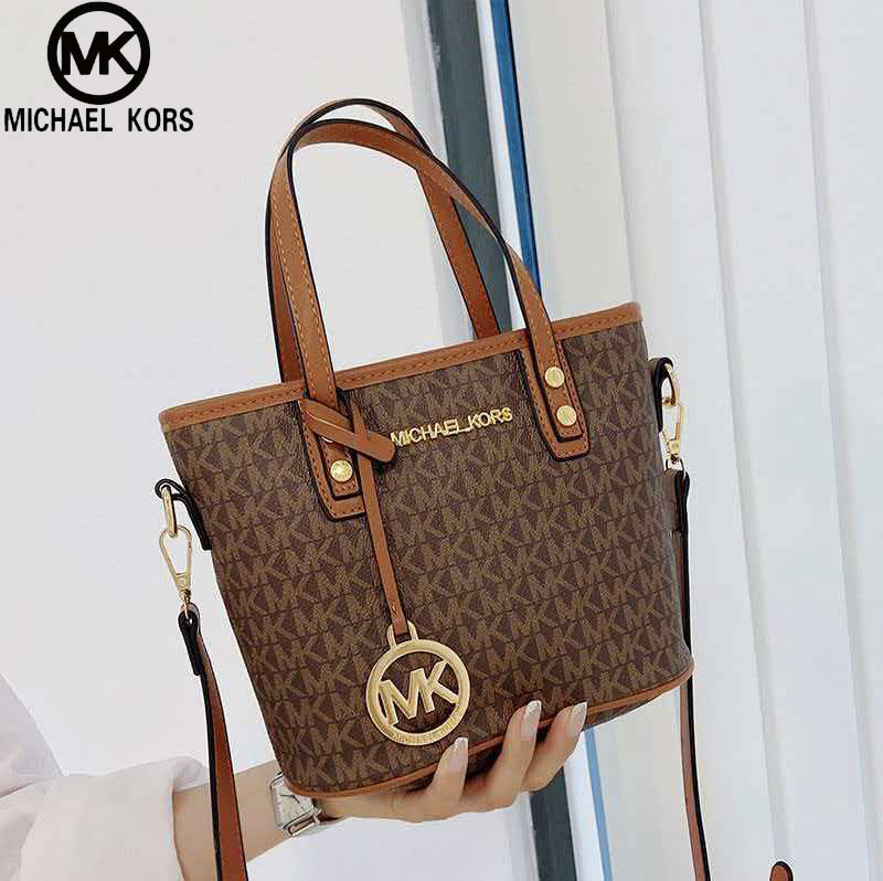 Michael Kors Ole Jet Set 2026  - Luxury Bags Michael Kors review and price