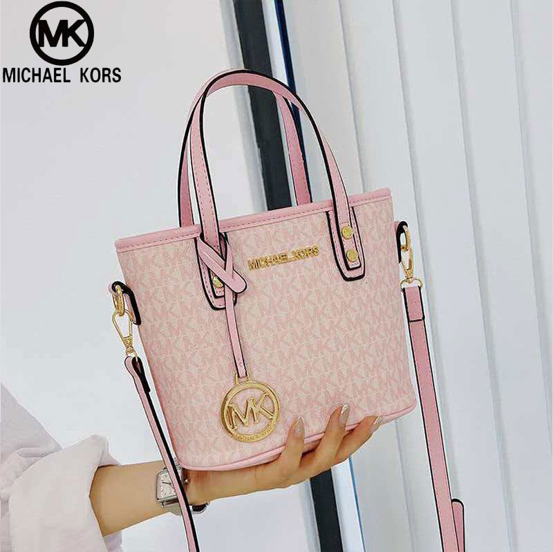 Michael Kors Ole Jet Set 2026  - Luxury Bags Michael Kors review and price